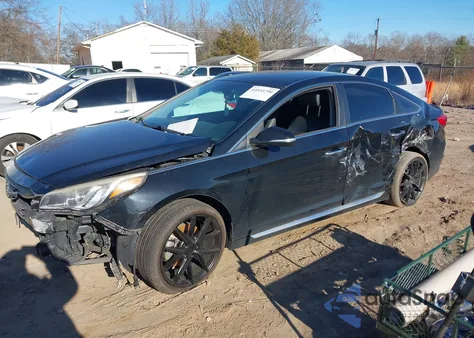 2016 Hyundai Sonata Sport z USA, uszkodzony, nr VIN 5NPE34AF0GH285416